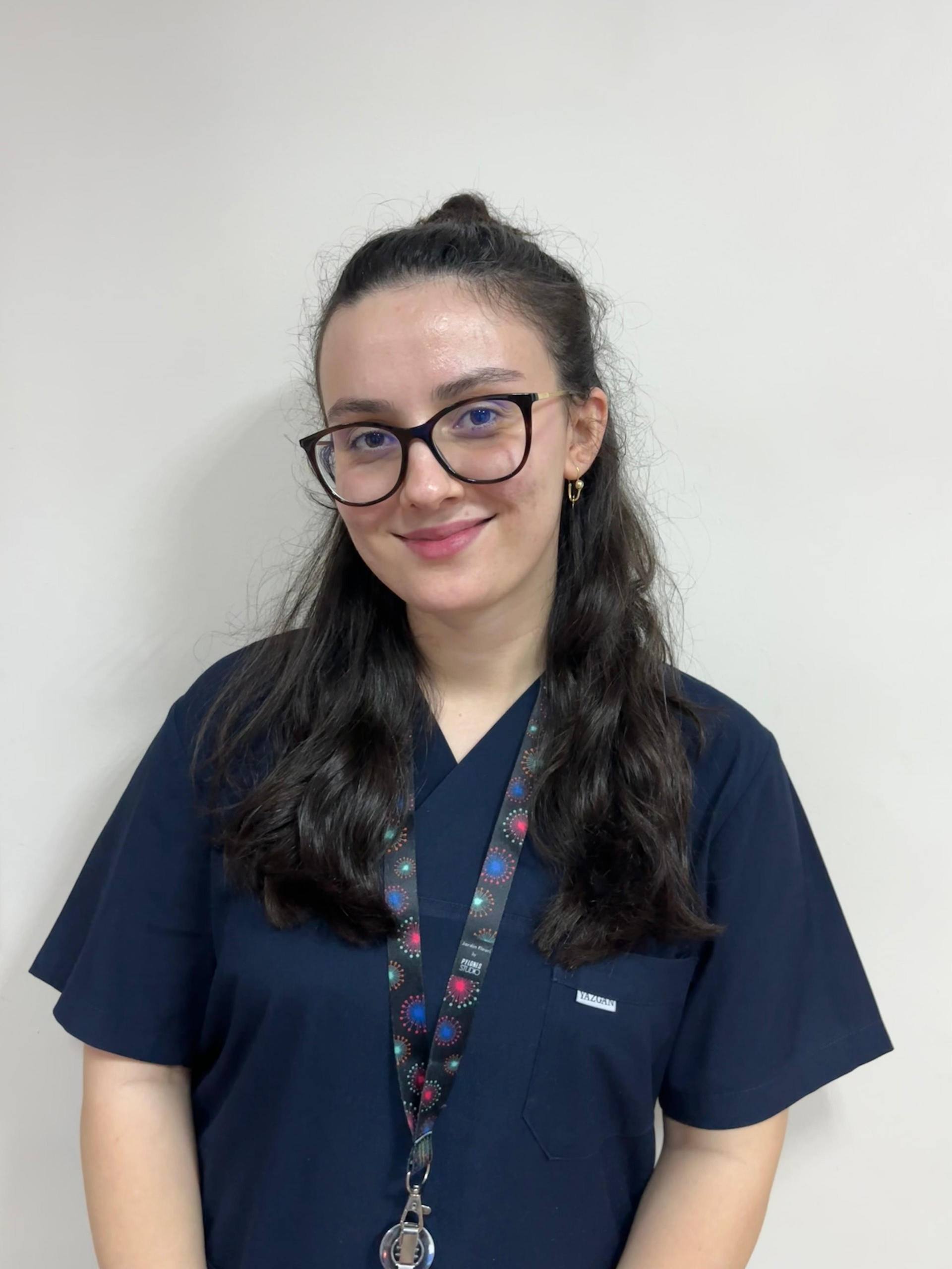 Fizyoterapist Ece Başaran